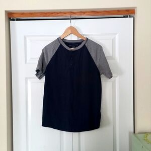 Old Navy men's casual shirt